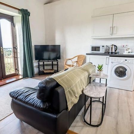 Lovely 2 Bedroom Coastal Cottage Near Bude Esterno foto