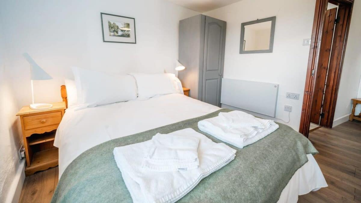 Lovely 2 Bedroom Coastal Cottage Near Bude Esterno foto
