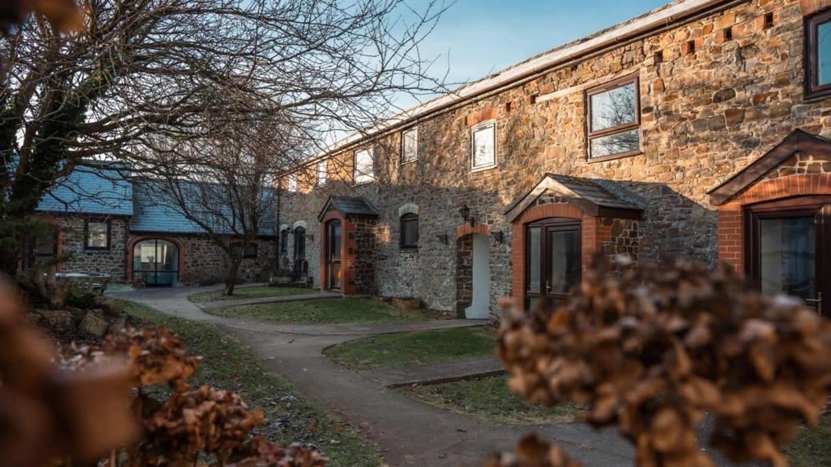Lovely 2 Bedroom Coastal Cottage Near Bude Esterno foto
